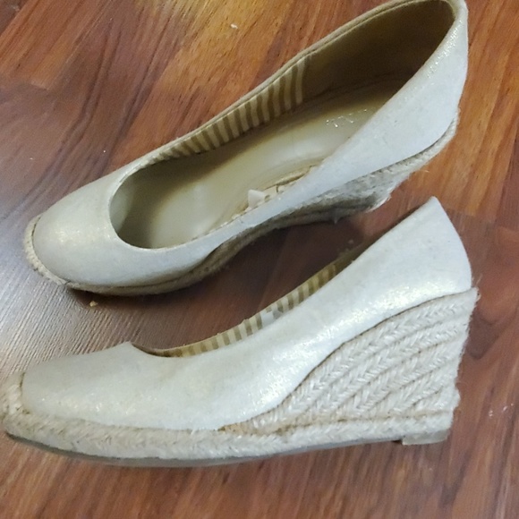 Golden espadrilles - Picture 6 of 6